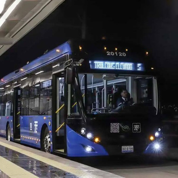 Trolebús Yutong en la primera línea BRT elevada de México